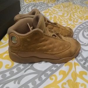 Girls Jordan's retro 13